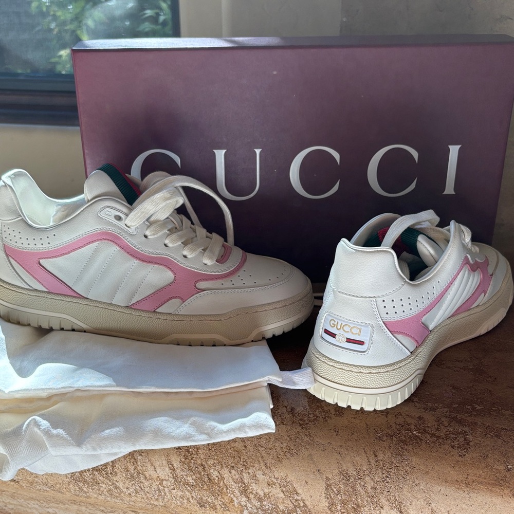 Gucci Women's White and Pink Leather Sneakers
